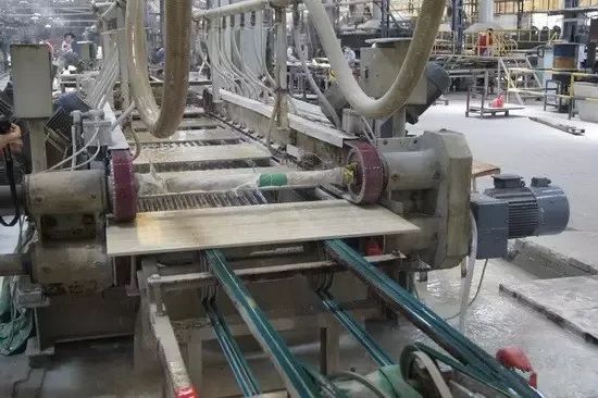 陶瓷廠異味大、被投訴，潔匠現(xiàn)場抽取廢氣做檢測、研制有效除臭劑！