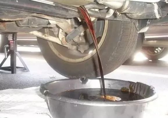 潔匠凈化·的凈工業(yè)除臭劑_廢機油處理難度大，擺脫“惡臭異味”又有什么方向？