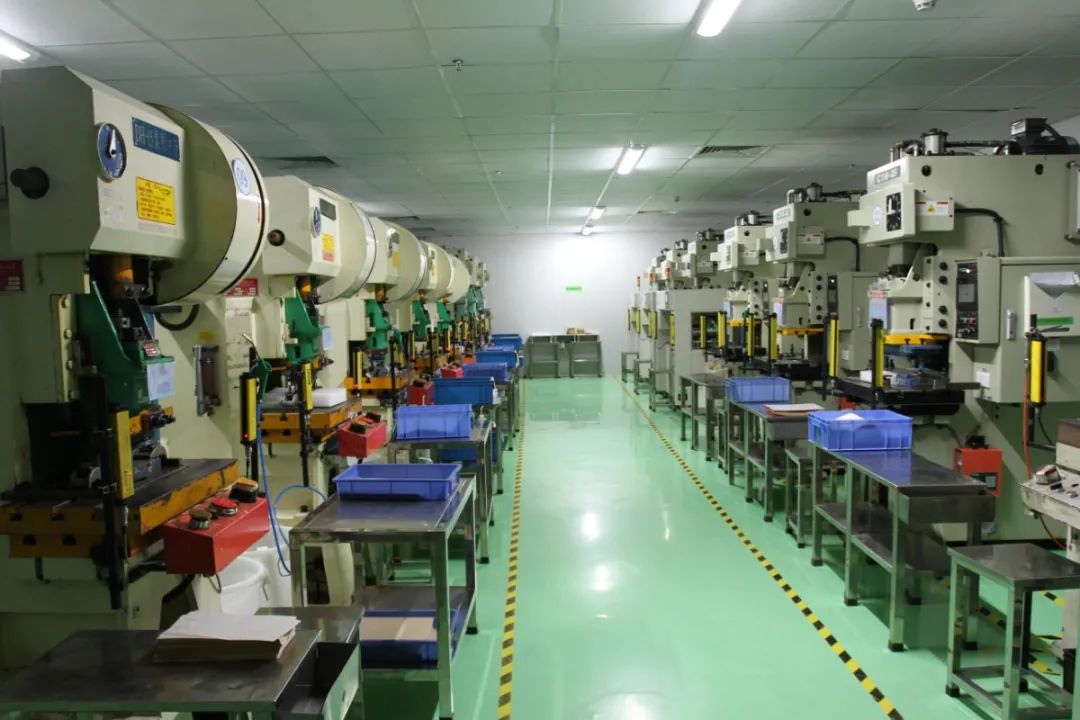 五金加工廠有機廢氣異味控制，Dejing的凈?除臭劑如何做到？.jpg