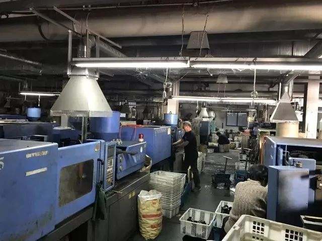 Dejing的凈??制鞋廠除臭劑，治理?yè)]發(fā)性有機(jī)化合物(VOC)廢氣.jpg